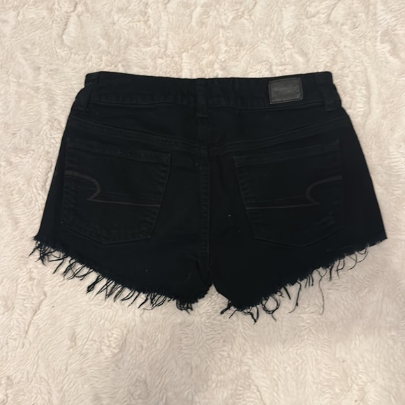 AE Distressed Shorts - Picture 3 of 4